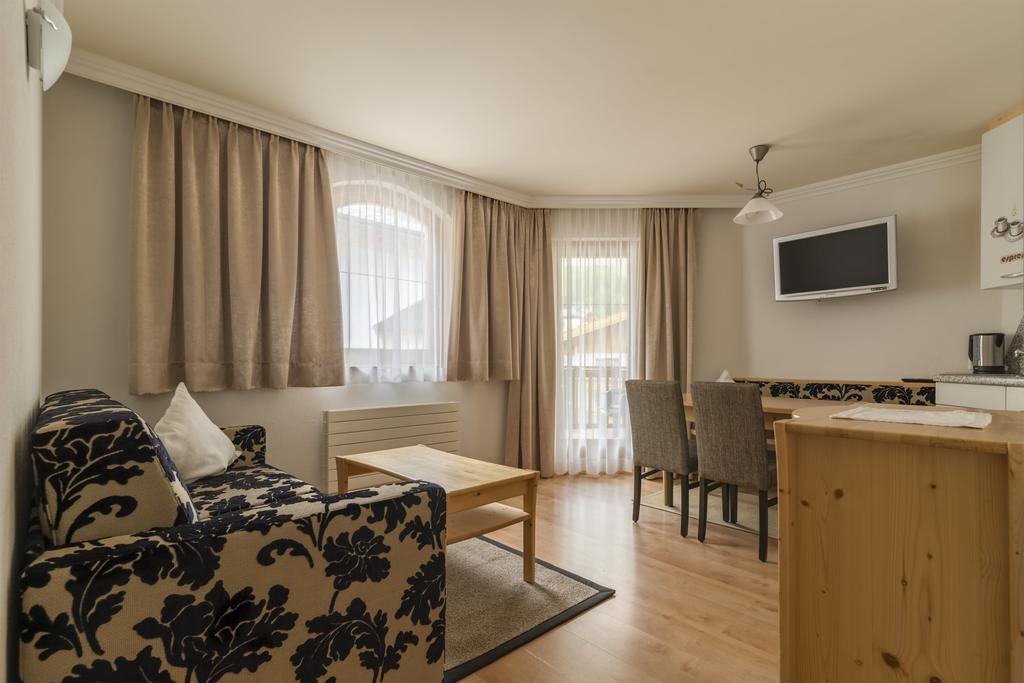 Hotel Garni Chasa Nova Samnaun Kültér fotó