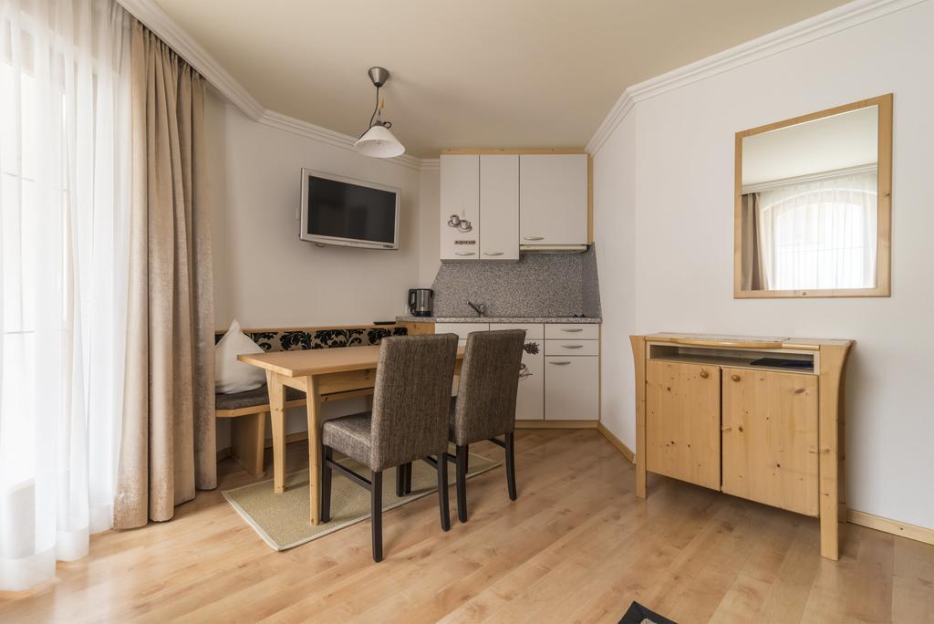 Hotel Garni Chasa Nova Samnaun Kültér fotó