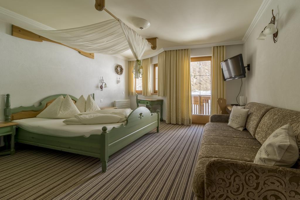 Hotel Garni Chasa Nova Samnaun Kültér fotó